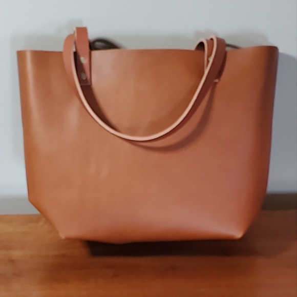 Portland Leather large honey tote with tan handles NWOT - Picture 2 of 4